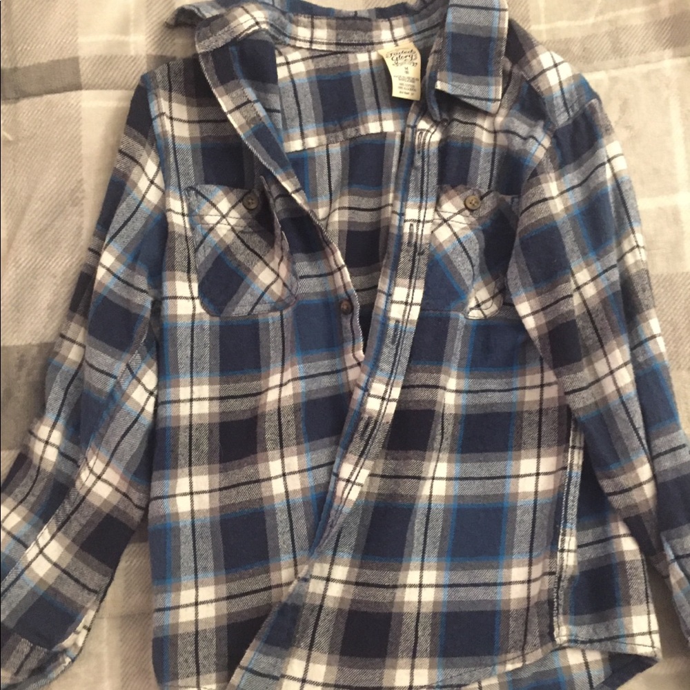 Boys flannel size medium (8)